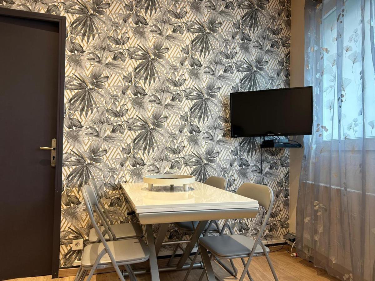 Appartement De Luxe En R/C Idealment Place En Hyper Centre Lourdes Bagian luar foto